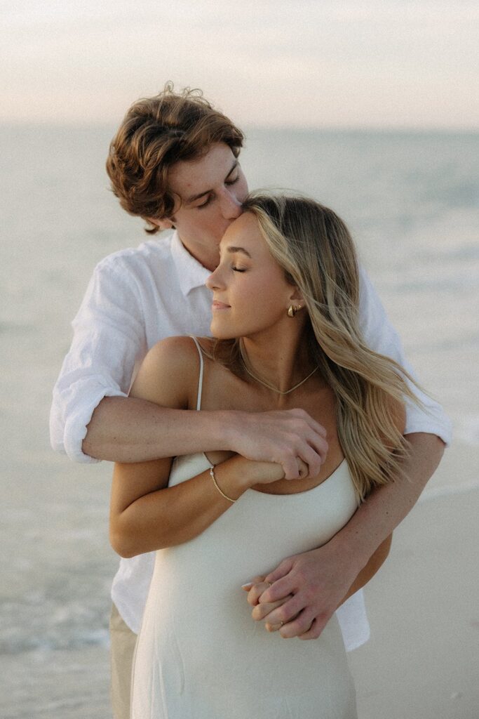 Fun things to do in Southwest Florida | A couple enjoying the beaches in Southwest Florida