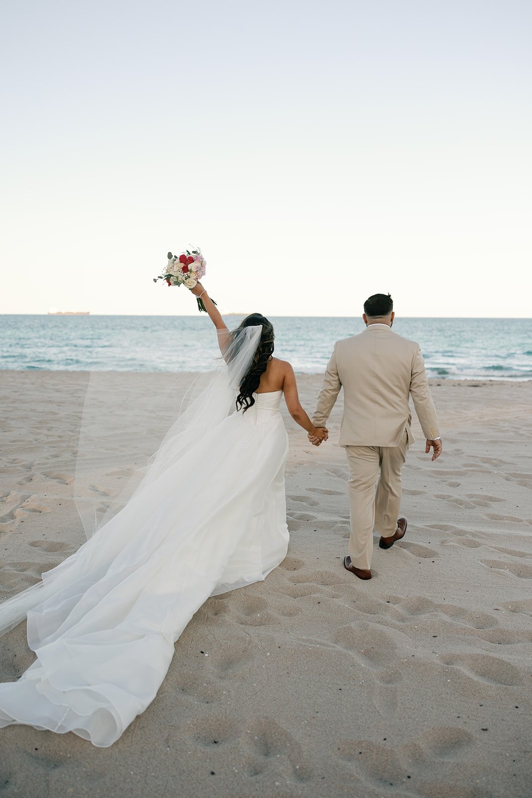 fort lauderdale resort and spa wedding photo on the beach