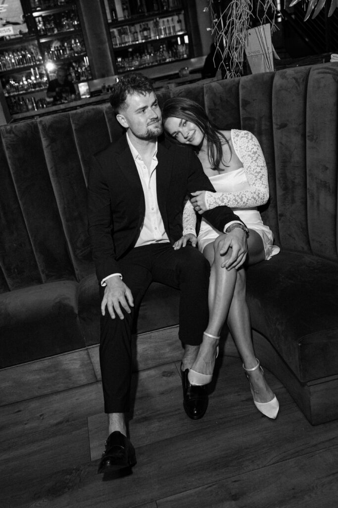 Things to do in southwest florida | Couple having drinks at a bar