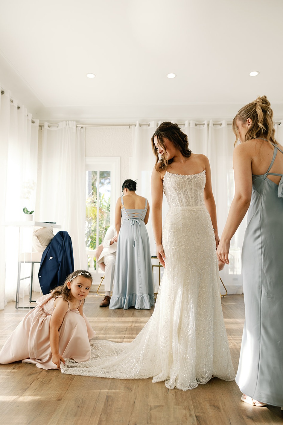 the bridal party getting ready at the Alderman House a small wedding venues in south florida
