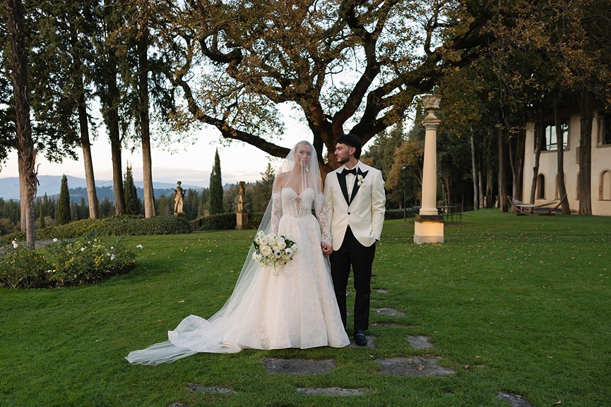 the bride and groom at antica fattoria paterno