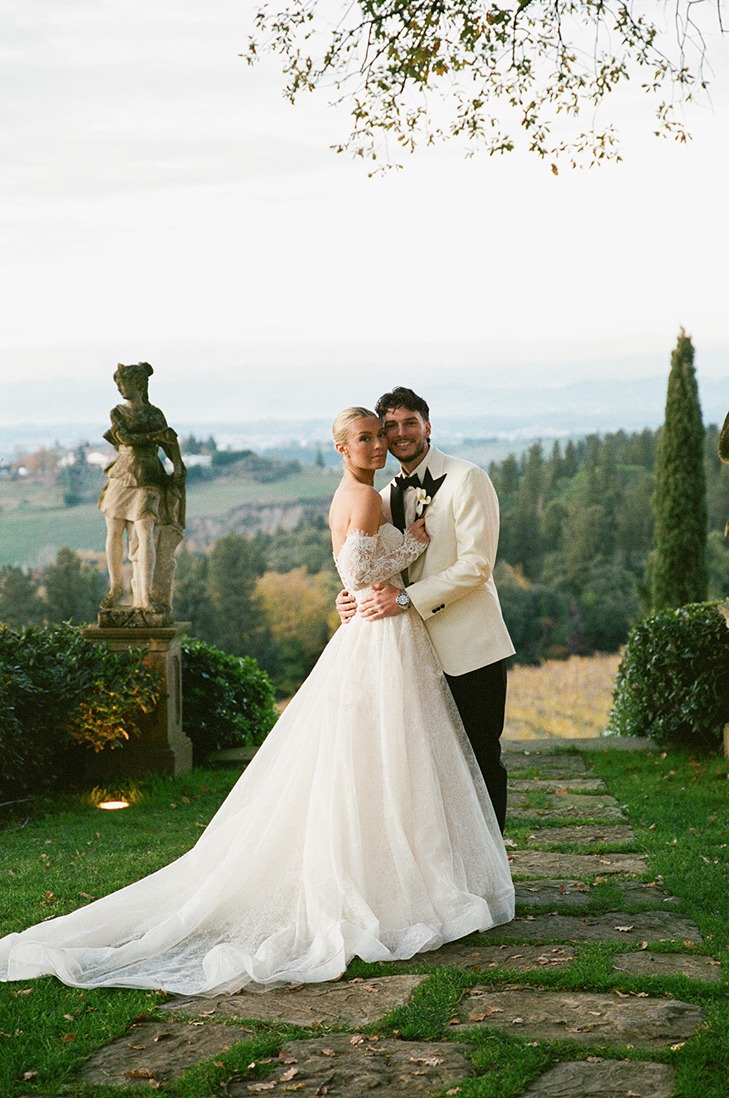 the bride and groom at antica fattoria di paterno