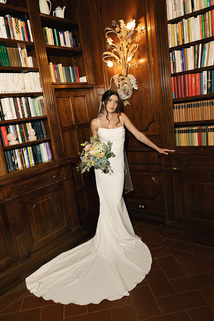 a photo of the bride captured by the best wedding photographer in italy