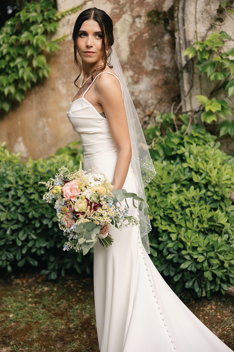 a photo of the bride captured by the best wedding photographer in italy