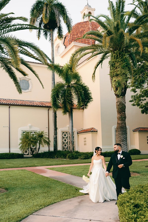 church of the little flower miami wedding outdoor photos