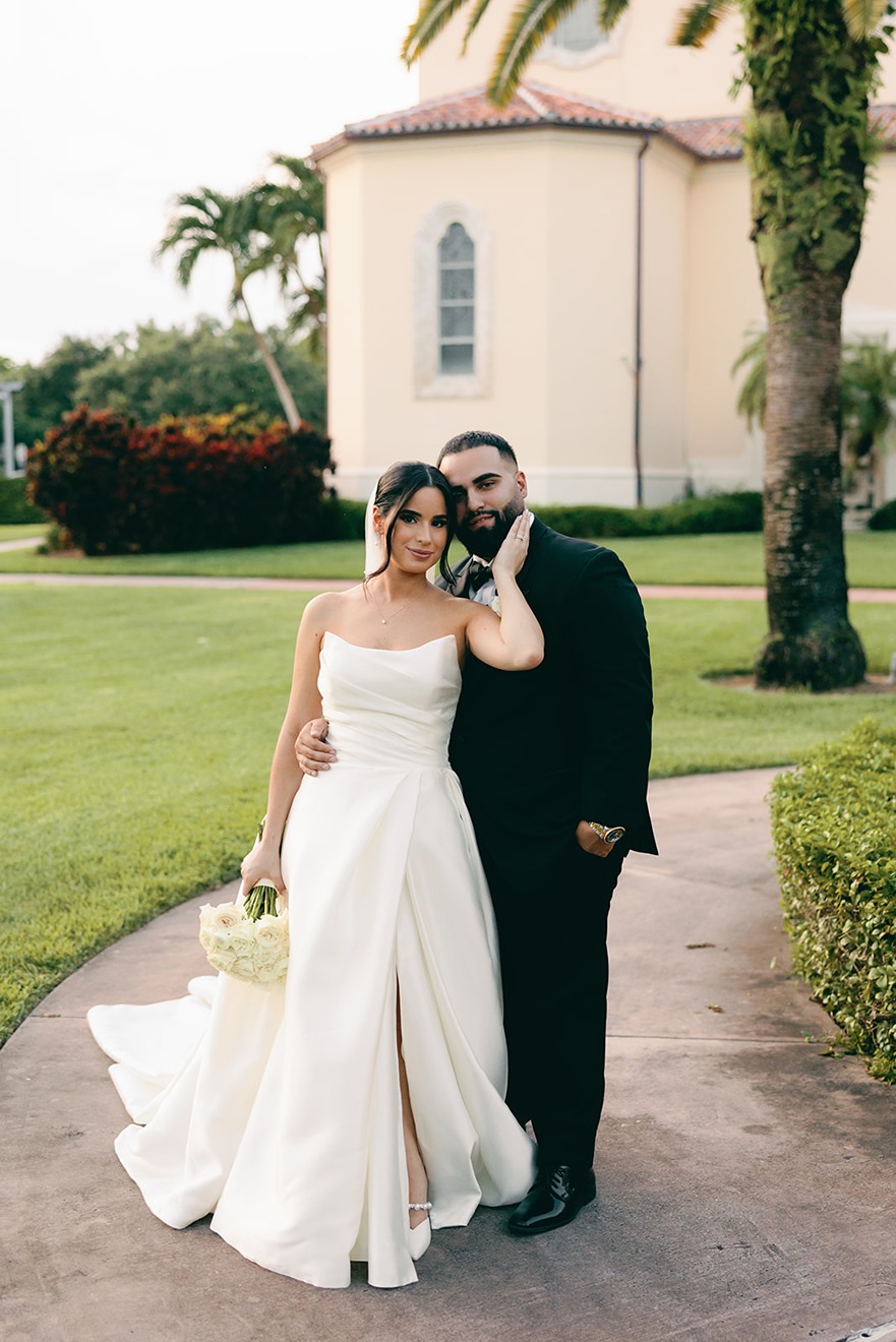 church of the little flower miami wedding outdoor photos