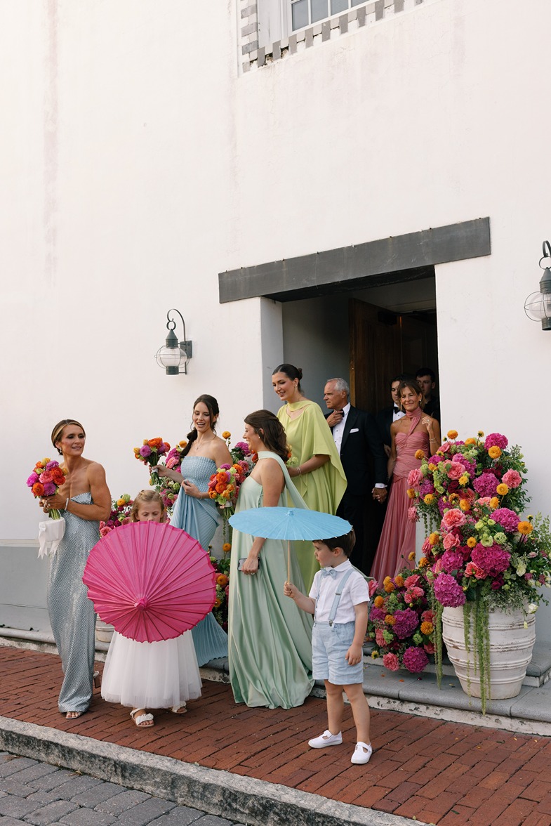 the wedding guests captured by a rosemary beach wedding photographer
